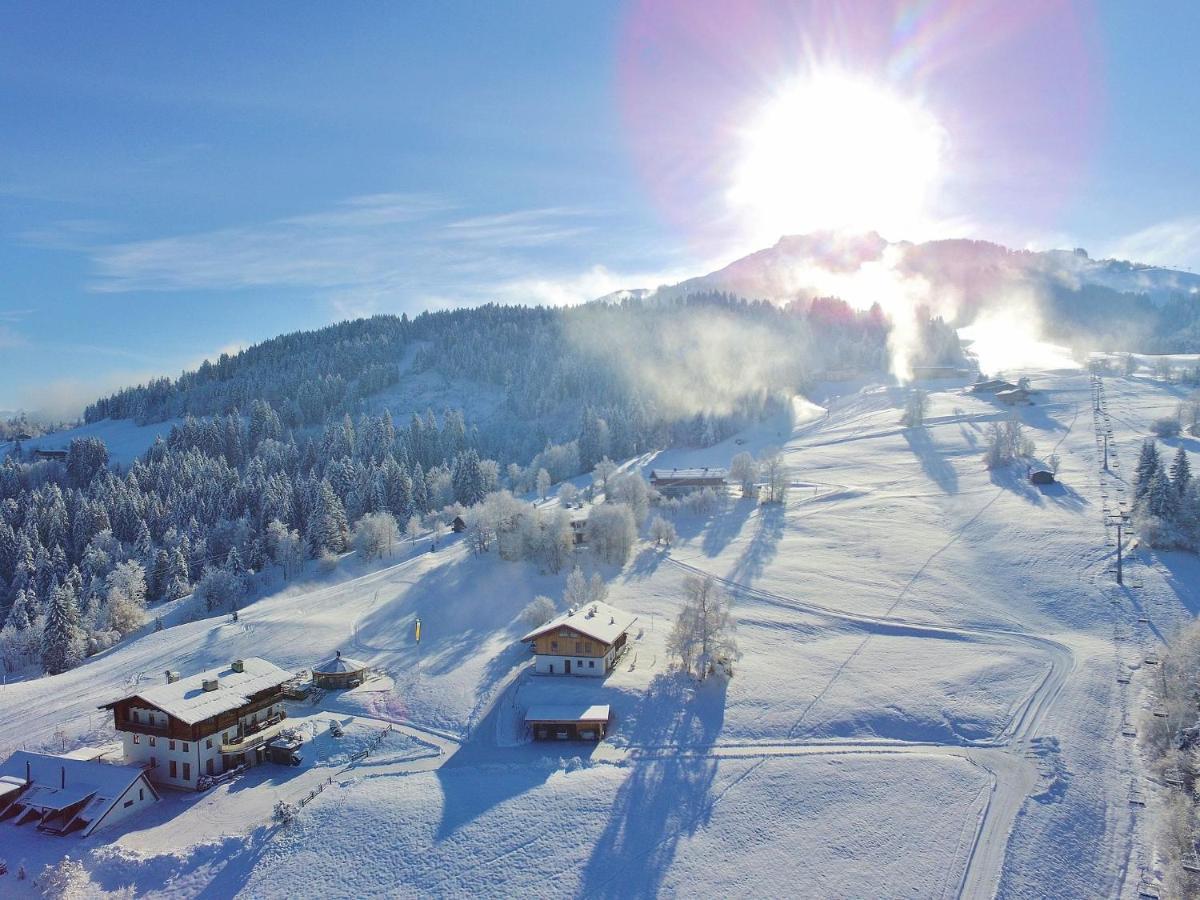 Chalet On The Ski Slope In St Johann In Tyrol Apfeldorf Екстериор снимка
